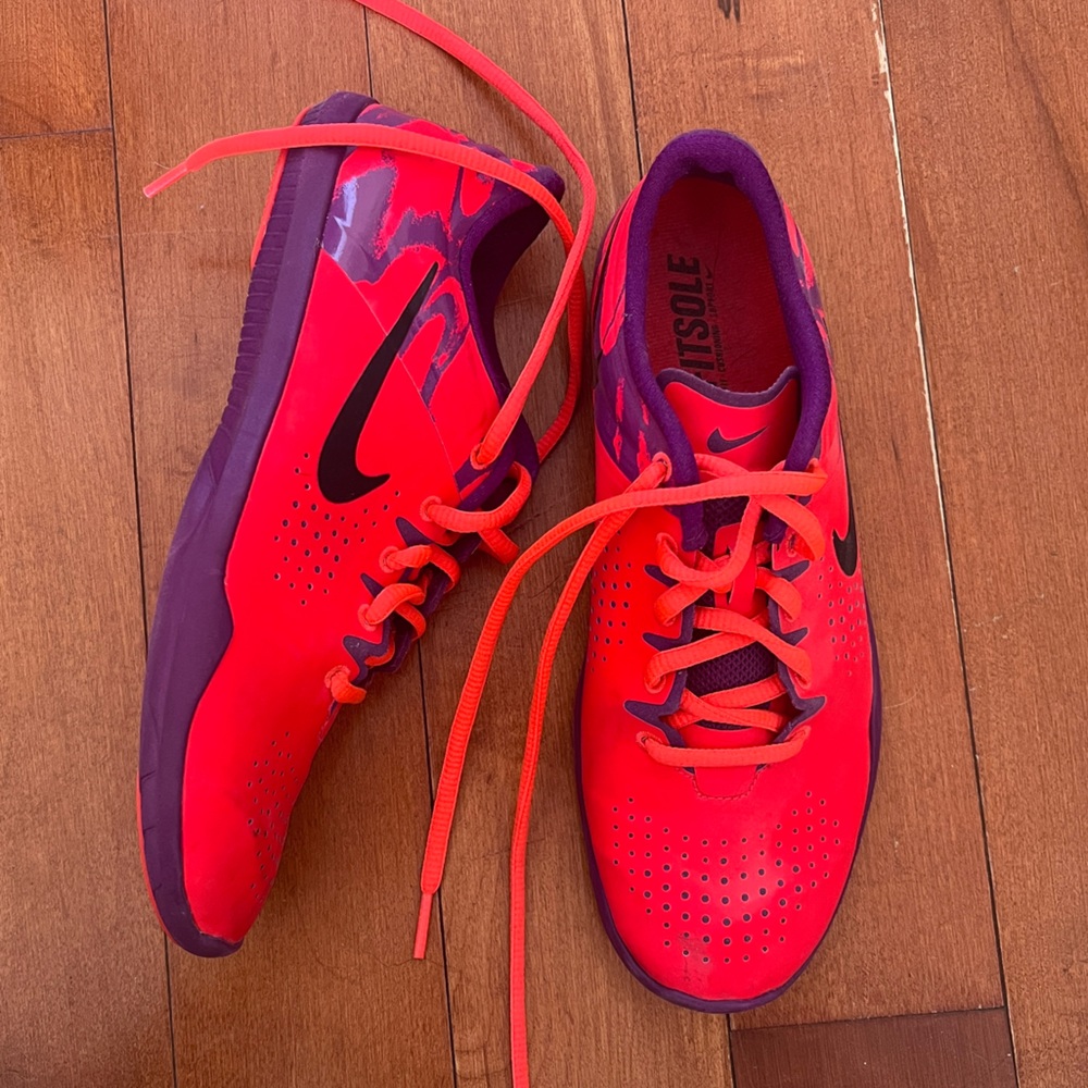 Nike fit-sole orange and purple gym shoes